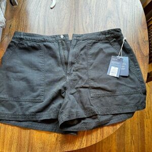 universal thread shorts